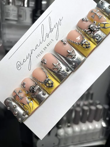 Chrome duck nails from Etsy
